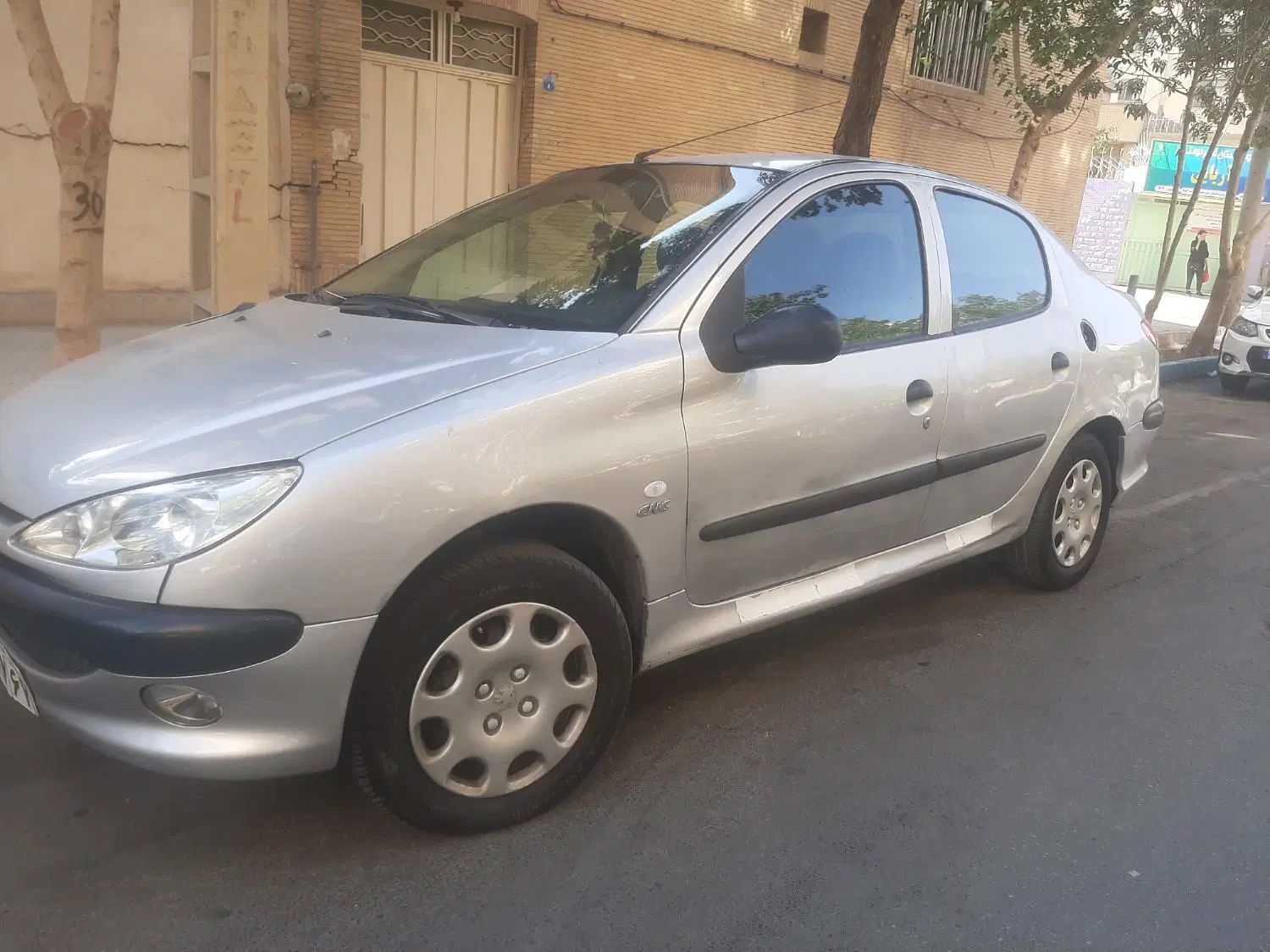 پژو ۲۰۶ صندوق دار v8 - 1390