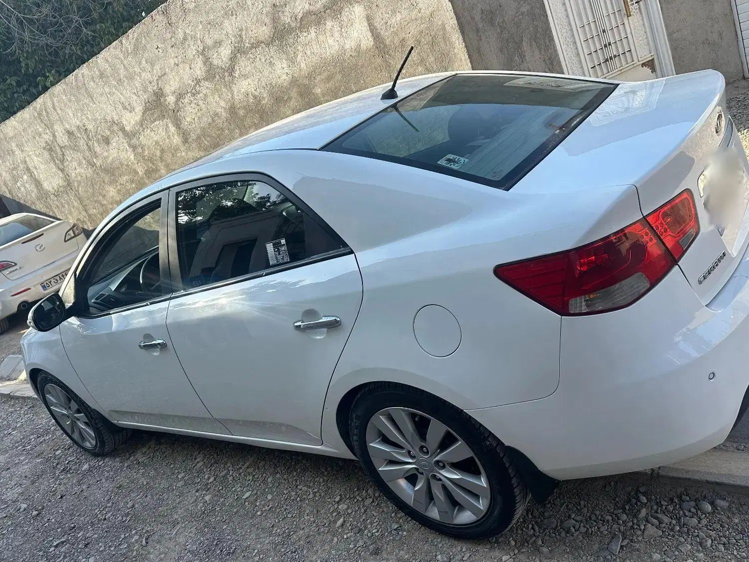 کیا سراتو 2.0 لیتر اتوماتیک GT لاین - 2010