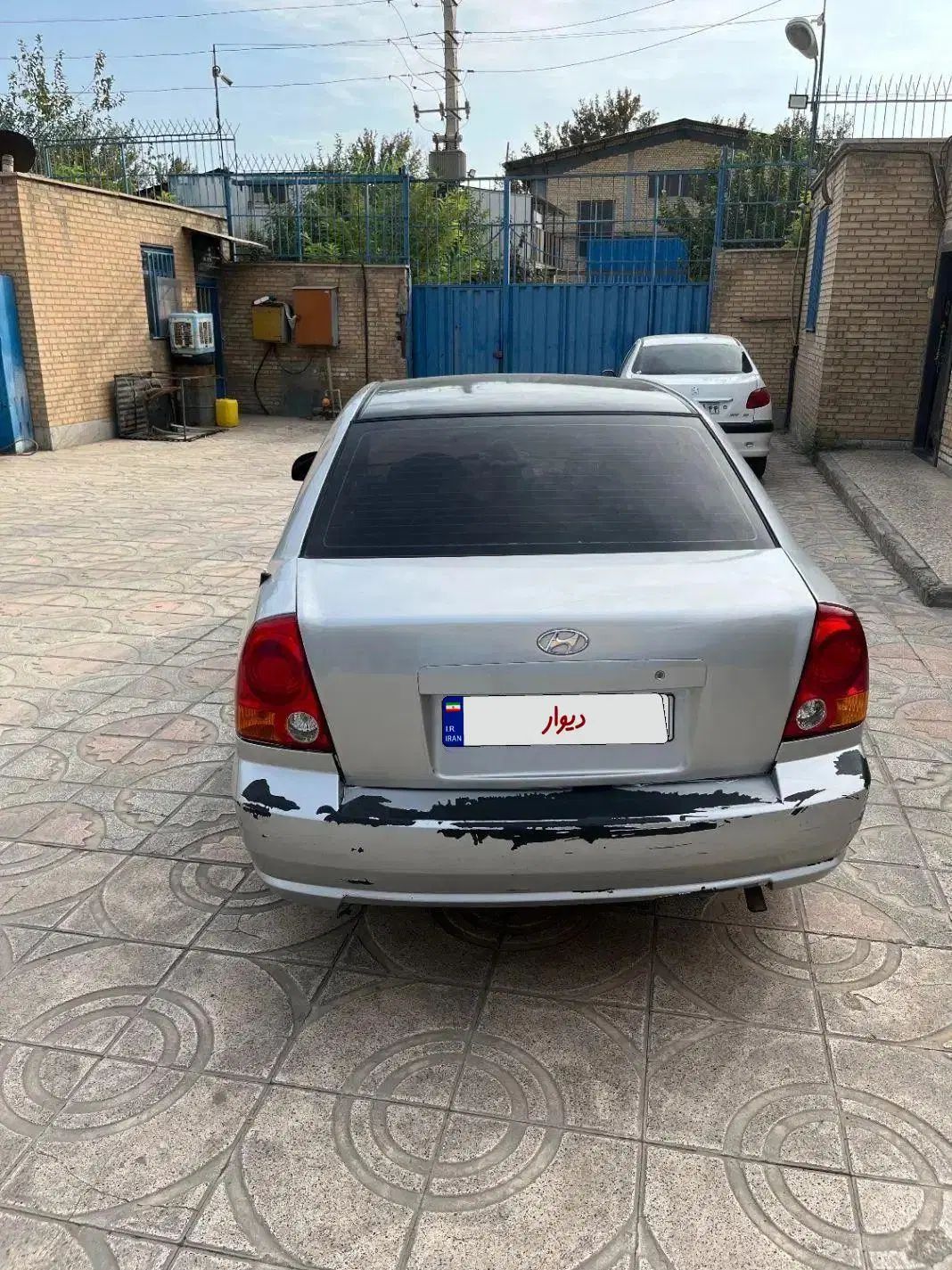 هیوندای ورنا دنده‌ ای - 1383