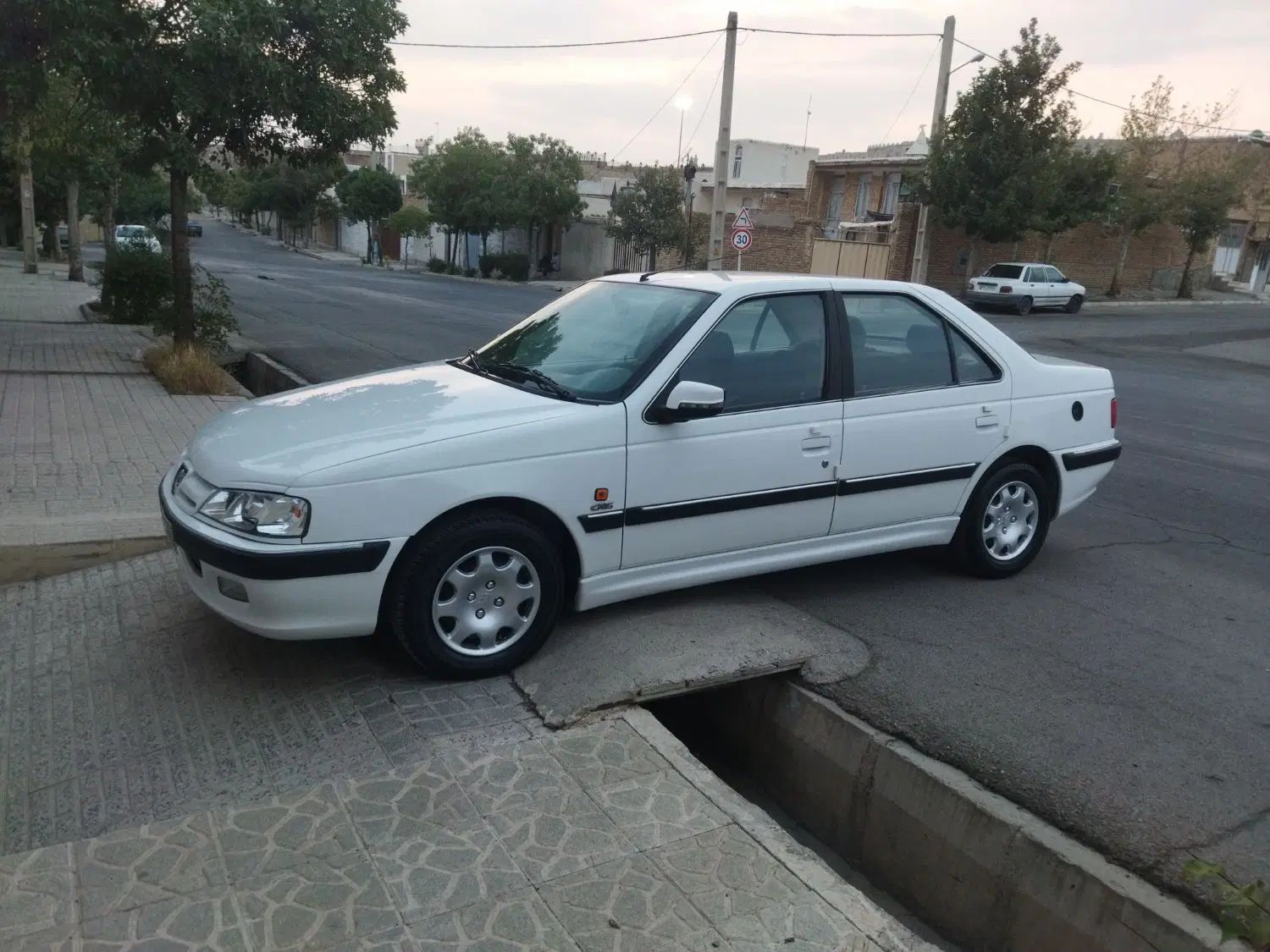 پژو پارس سال - 1394