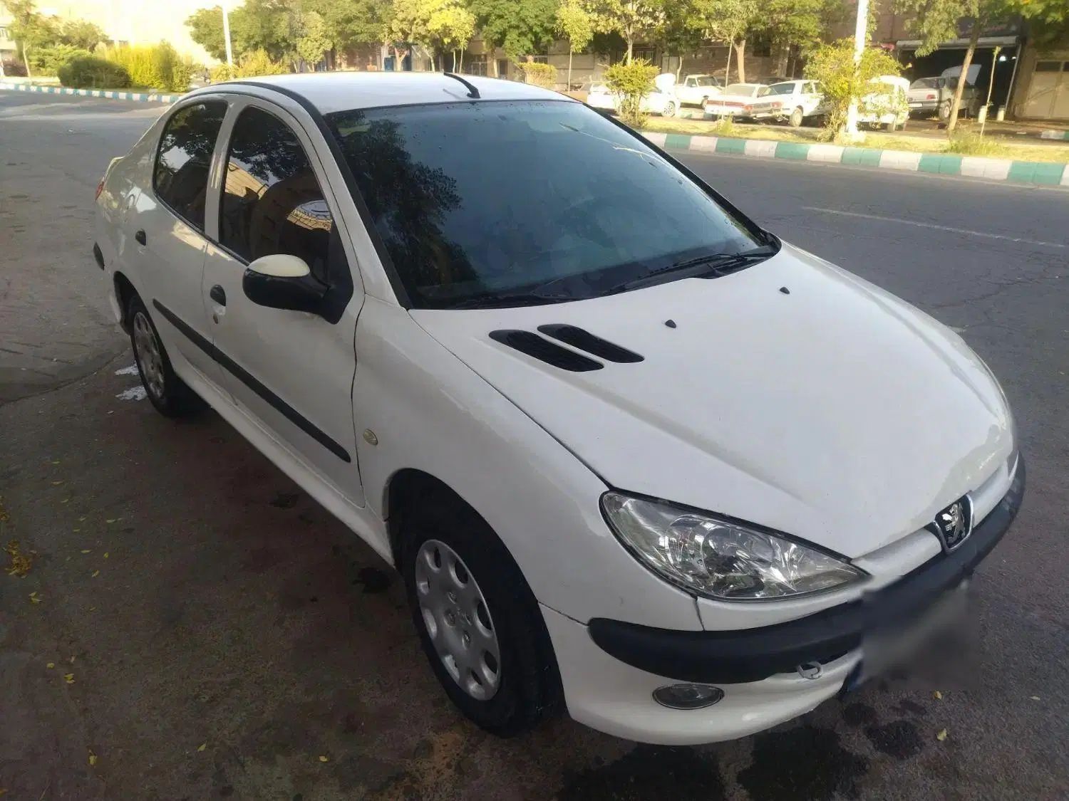 پژو ۲۰۶ صندوق دار v8 - 1393