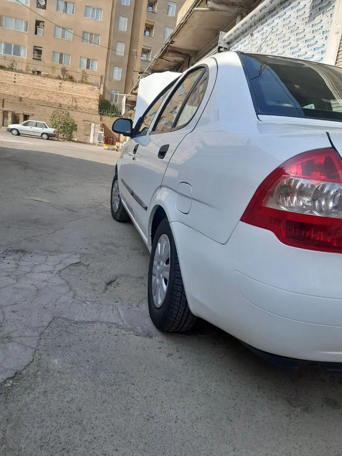 تیبا صندوق دار SX - 1399