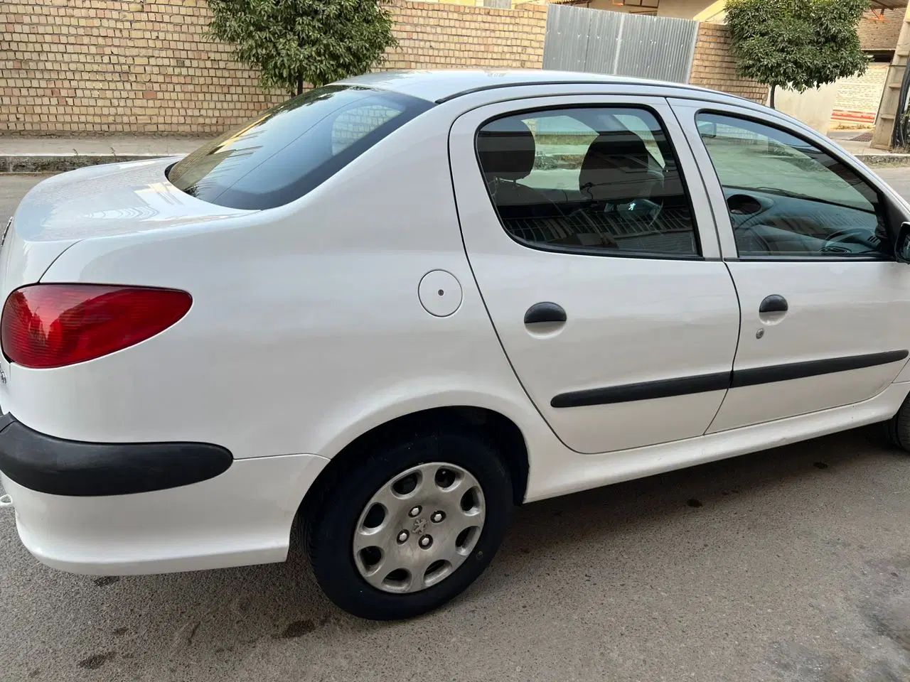 پژو ۲۰۶ صندوق دار v8 - 1394