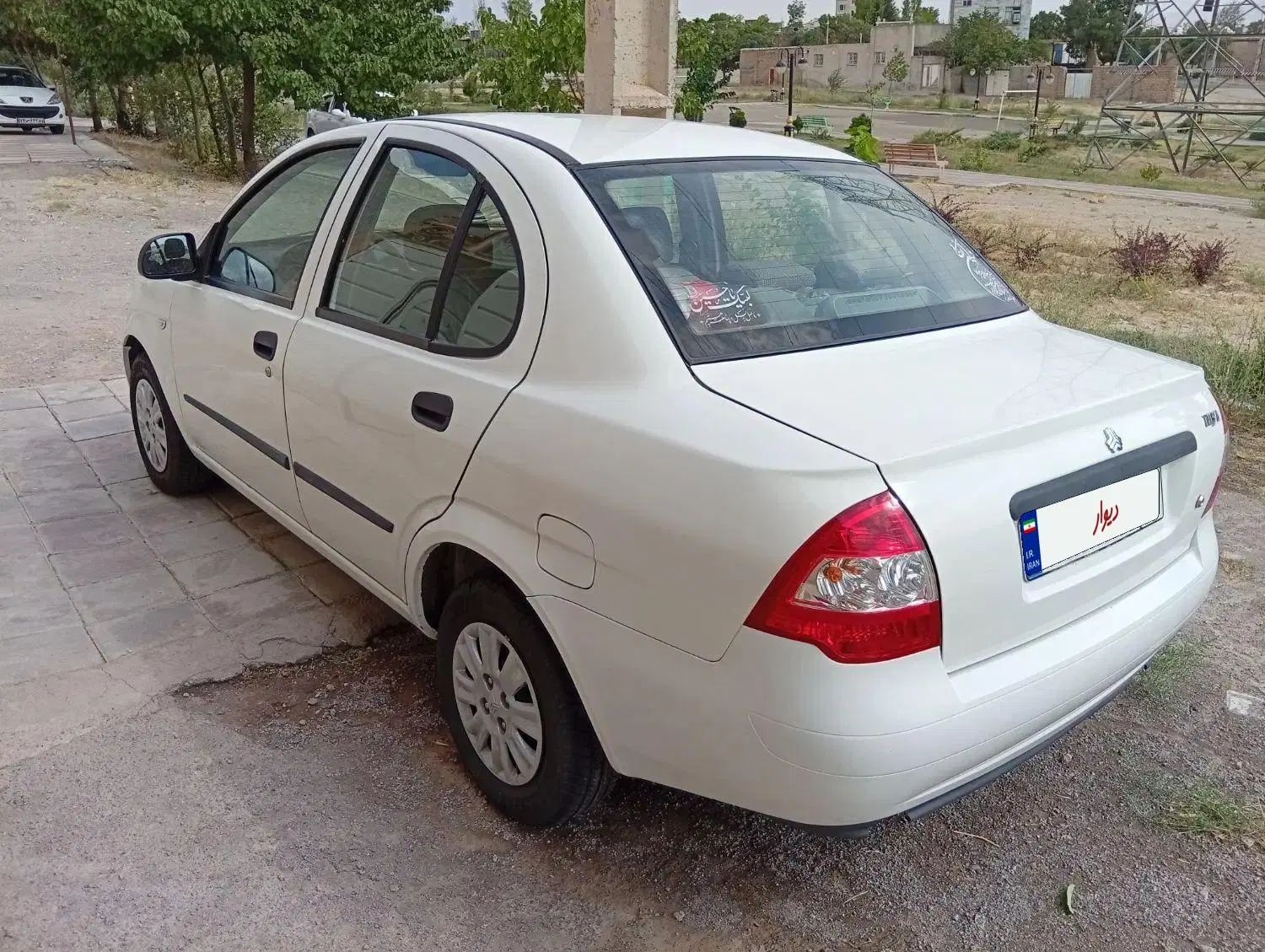 تیبا صندوق دار SX - 1400