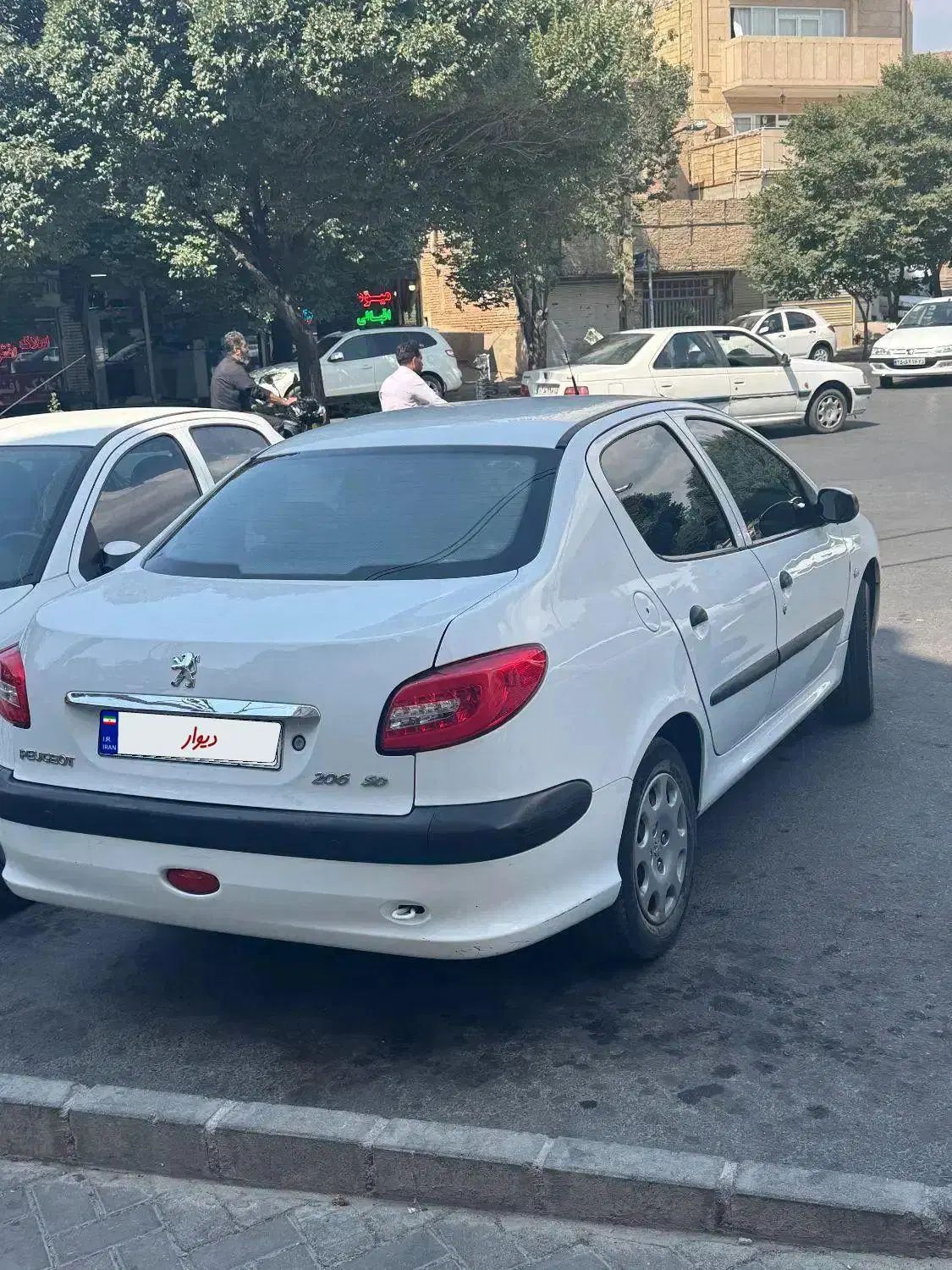 پژو ۲۰۶ صندوق دار v8 - 1396