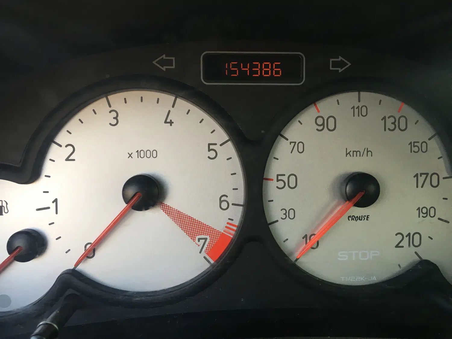 پژو ۲۰۶ صندوق دار v8 - 1392
