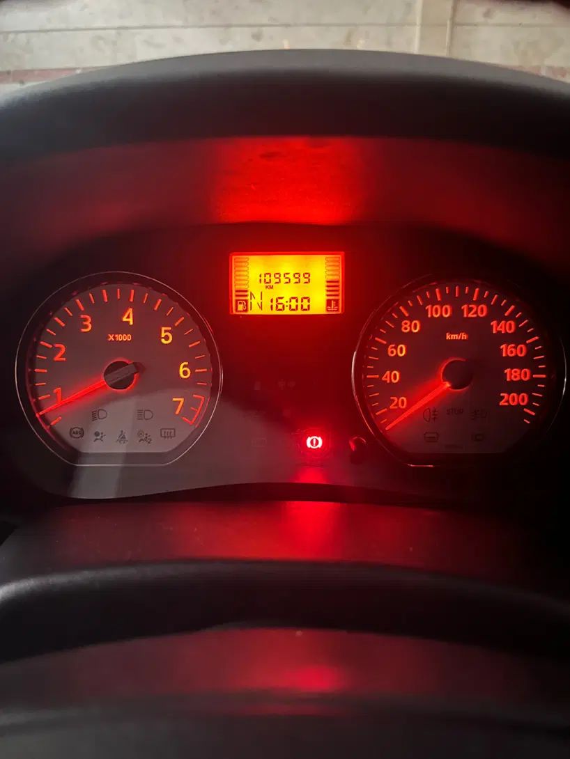 رنو تندر 90 پلاس اتوماتیک - 1396