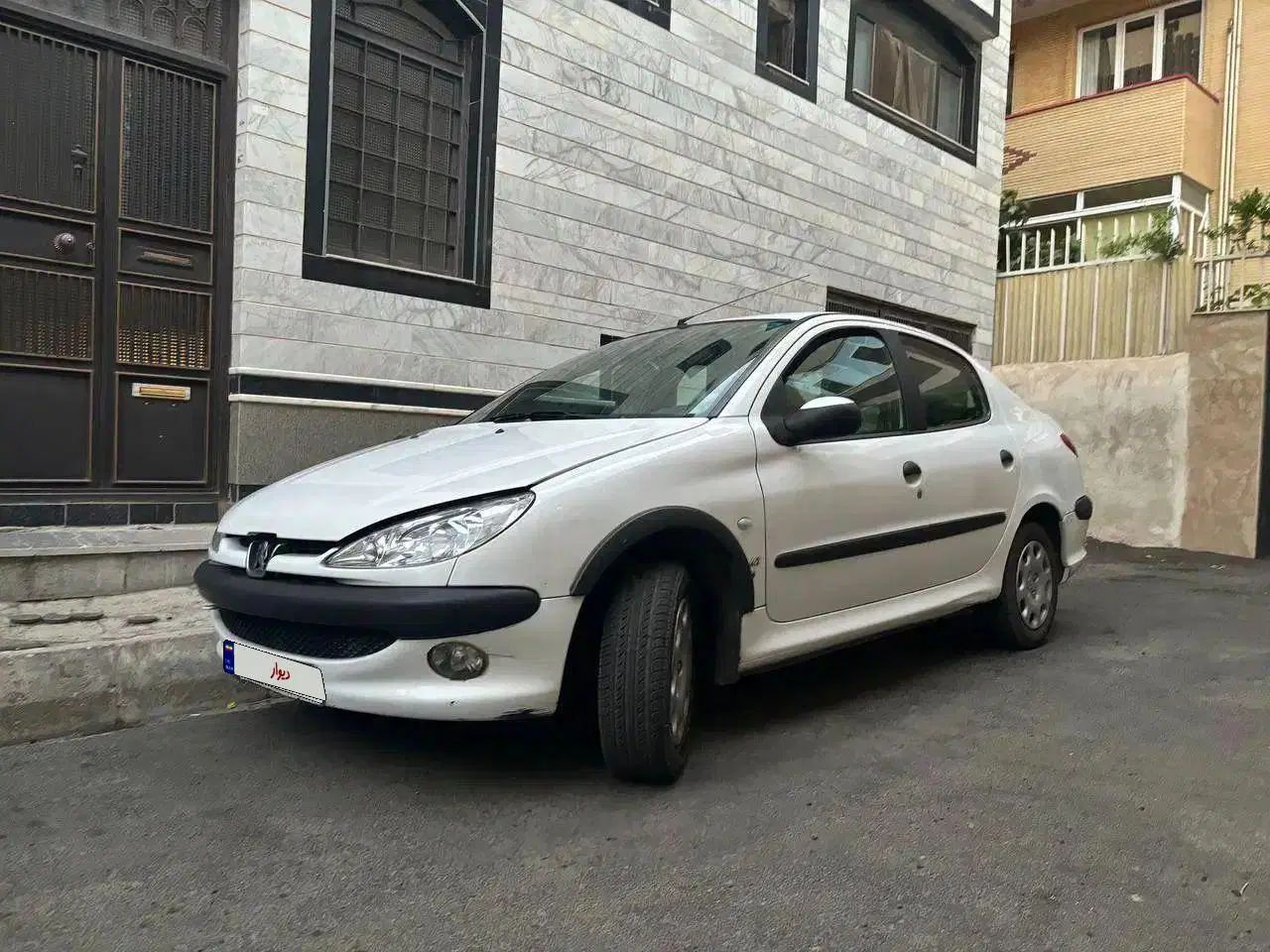 پژو ۲۰۶ صندوق دار v8 - 1390