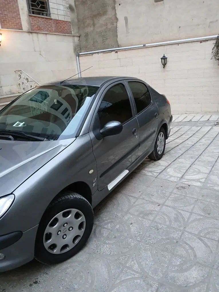 پژو ۲۰۶ صندوق دار v8 - 1393