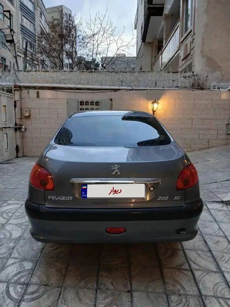 پژو ۲۰۶ صندوق دار v8 - 1393