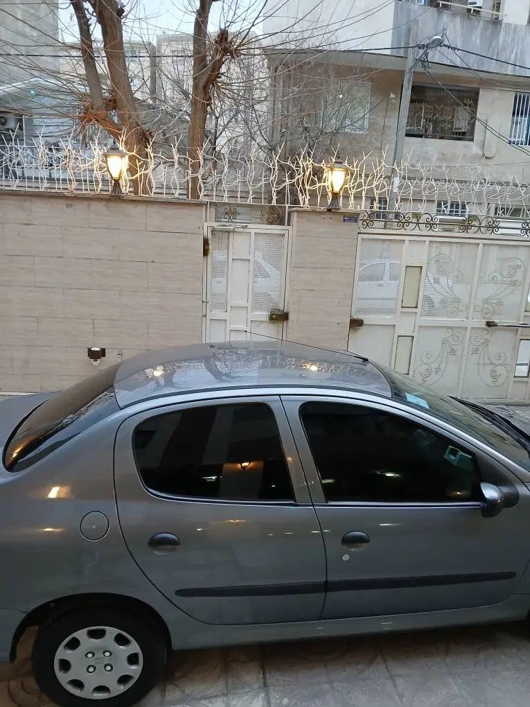 پژو ۲۰۶ صندوق دار v8 - 1393