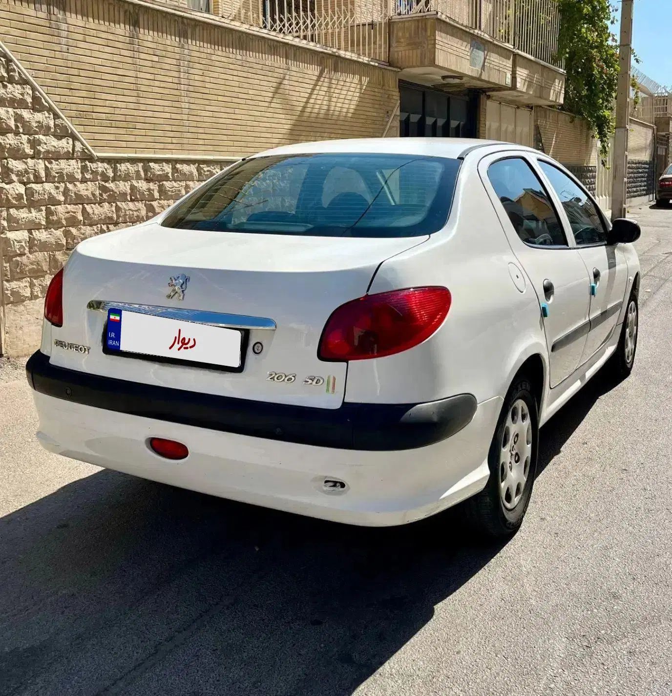 پژو ۲۰۶ صندوق دار v8 - 1396