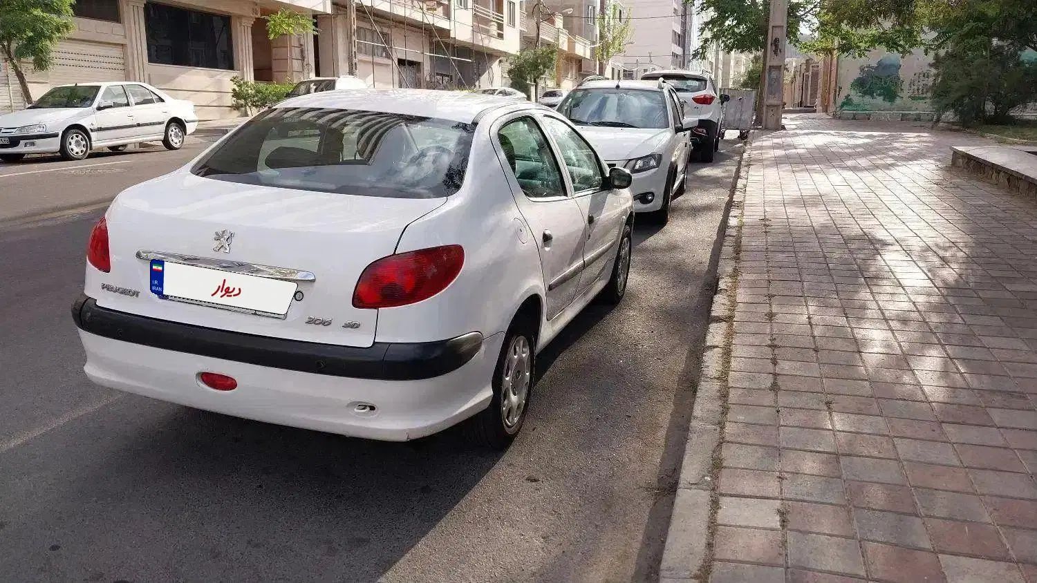 پژو ۲۰۶ صندوق دار v8 - 1395