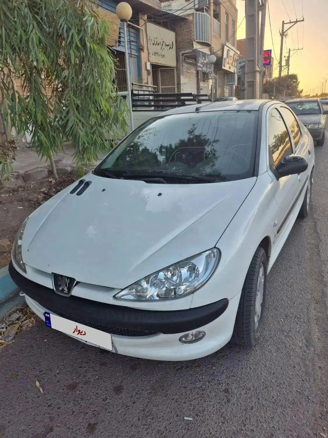 پژو ۲۰۶ صندوق دار v8 - 1396