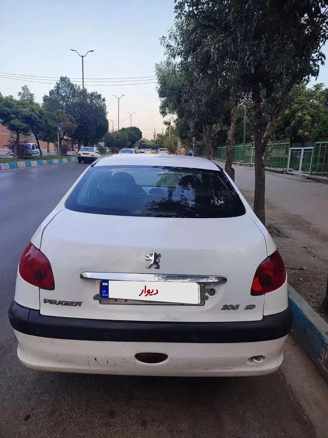 پژو ۲۰۶ صندوق دار v8 - 1390