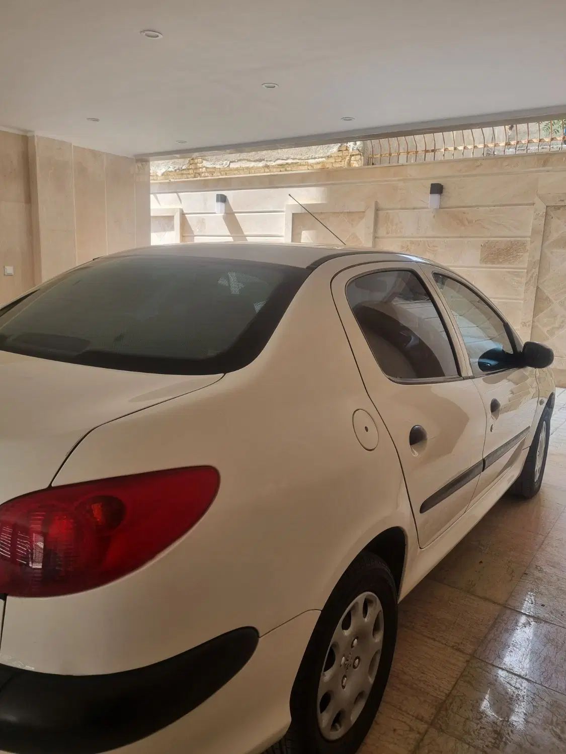 پژو ۲۰۶ صندوق دار v8 - 1392