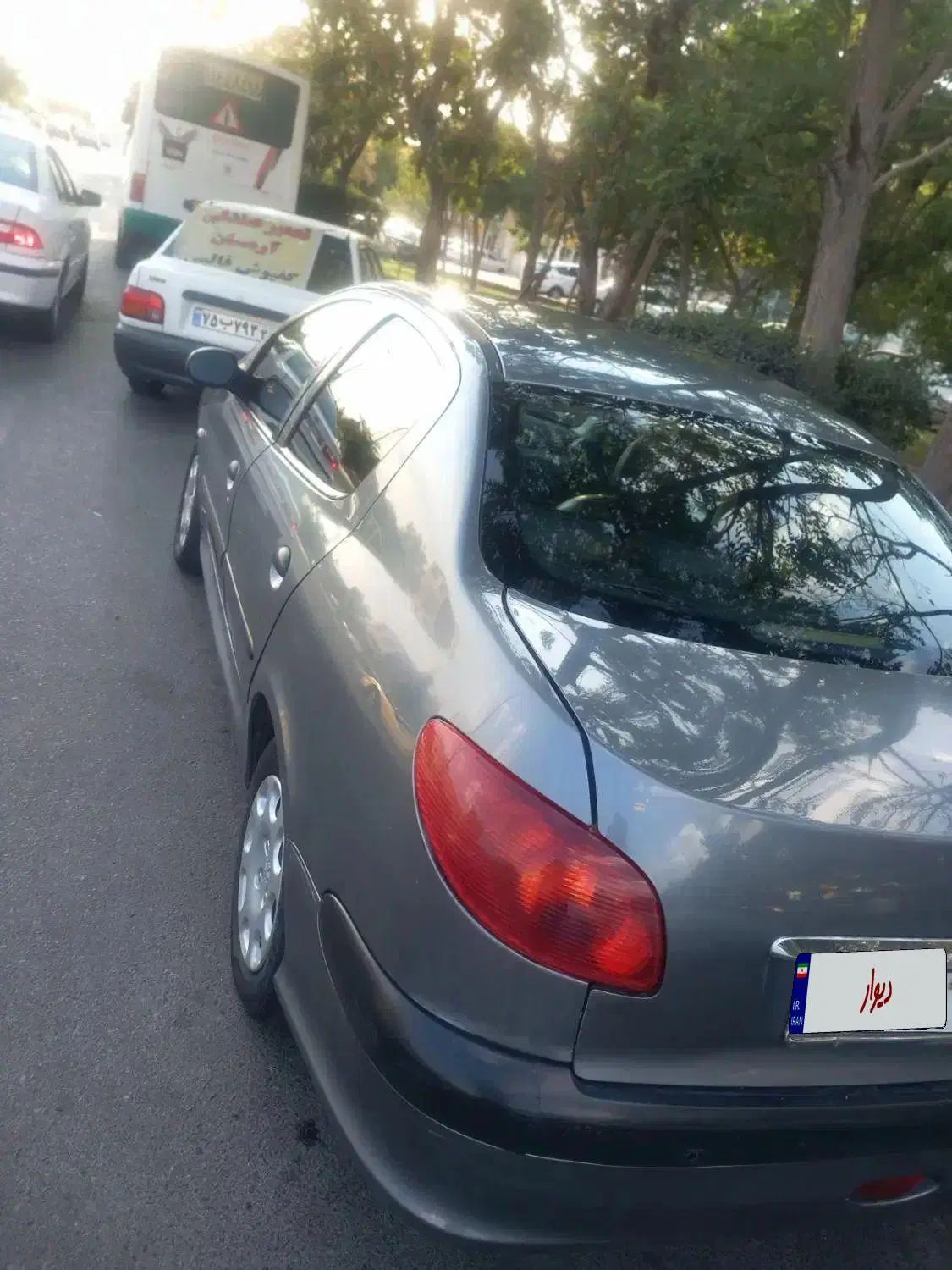 پژو ۲۰۶ صندوق دار v8 - 1393