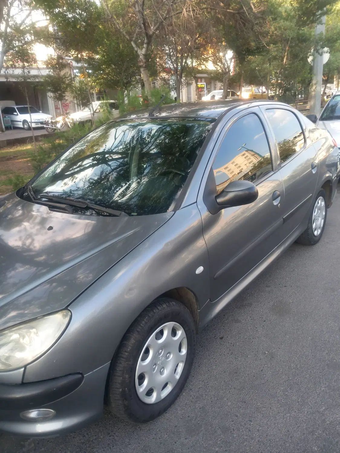 پژو ۲۰۶ صندوق دار v8 - 1393