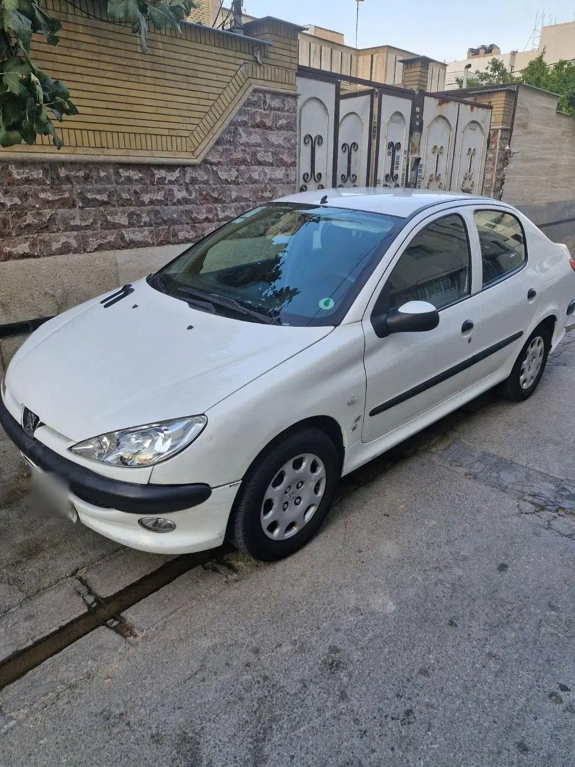 پژو ۲۰۶ صندوق دار v8 - 1395