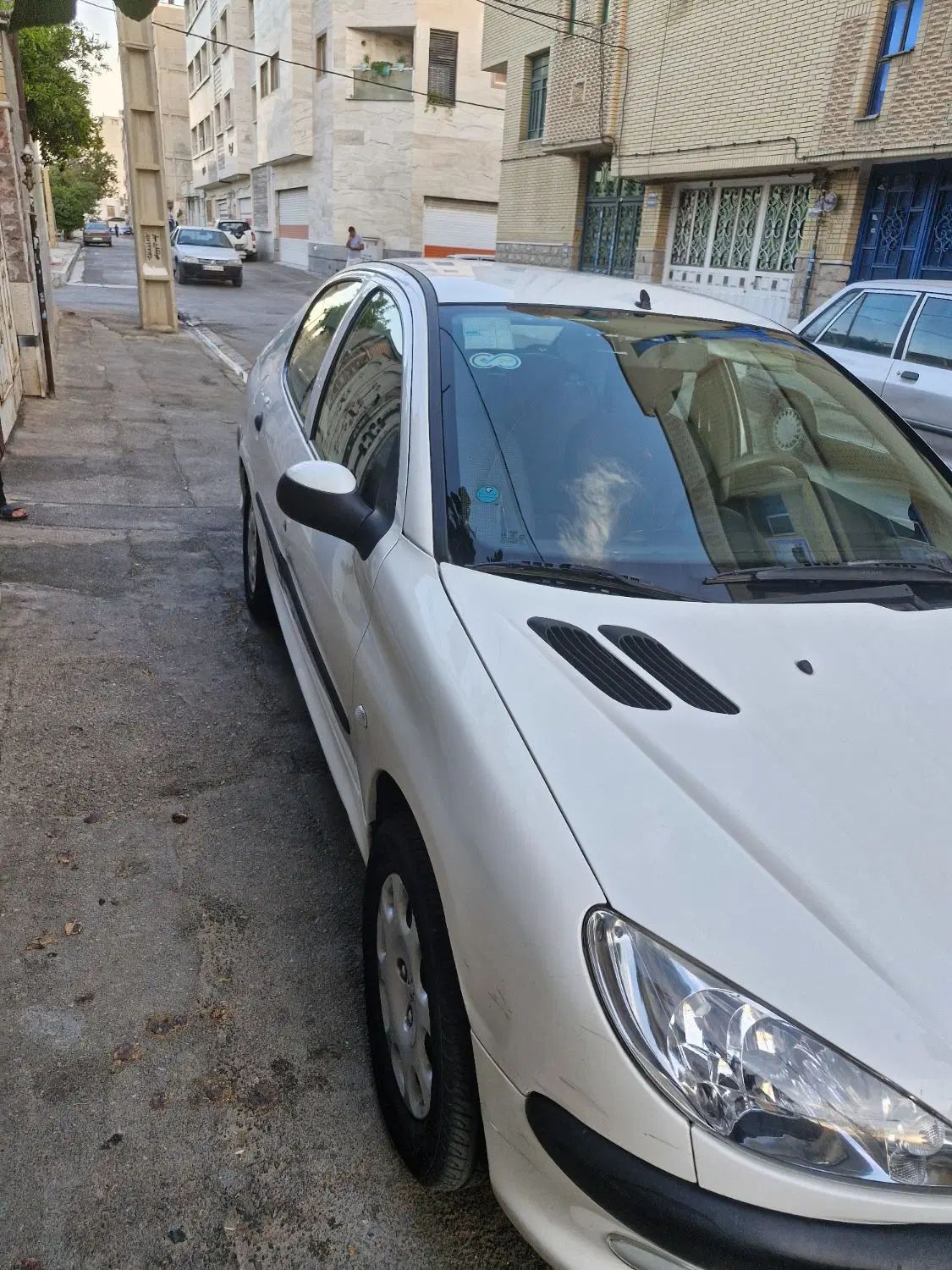 پژو ۲۰۶ صندوق دار v8 - 1395