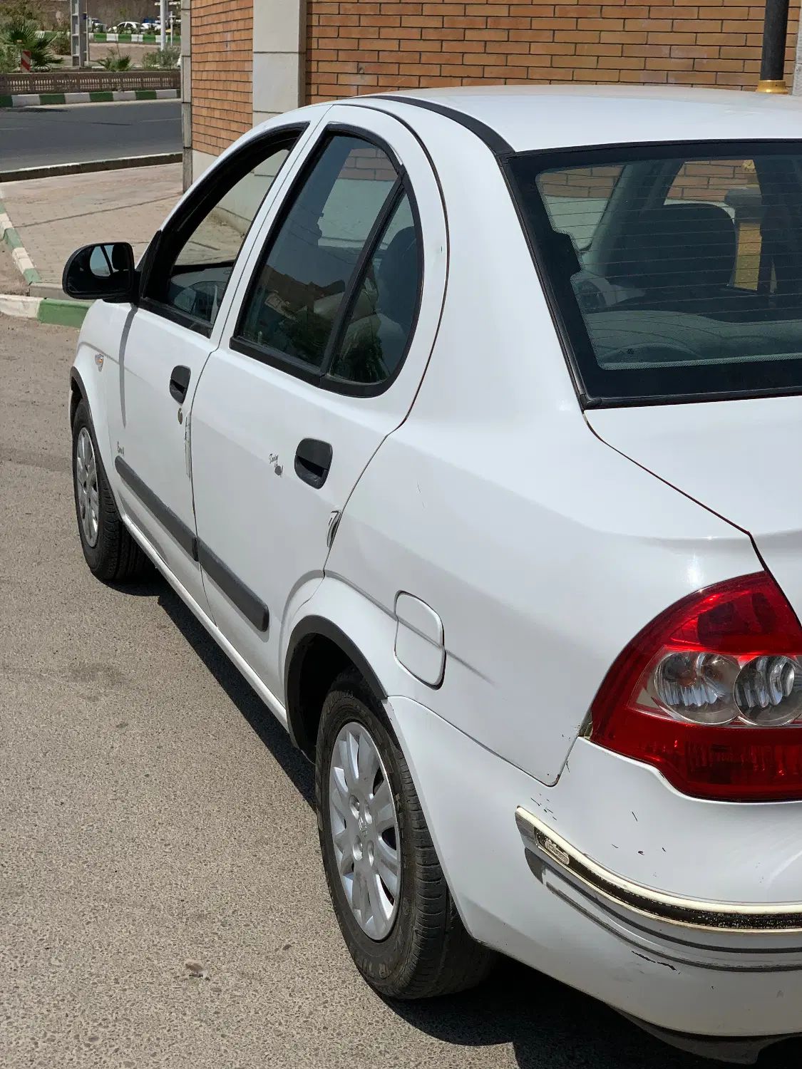 تیبا صندوق دار SX - 1392