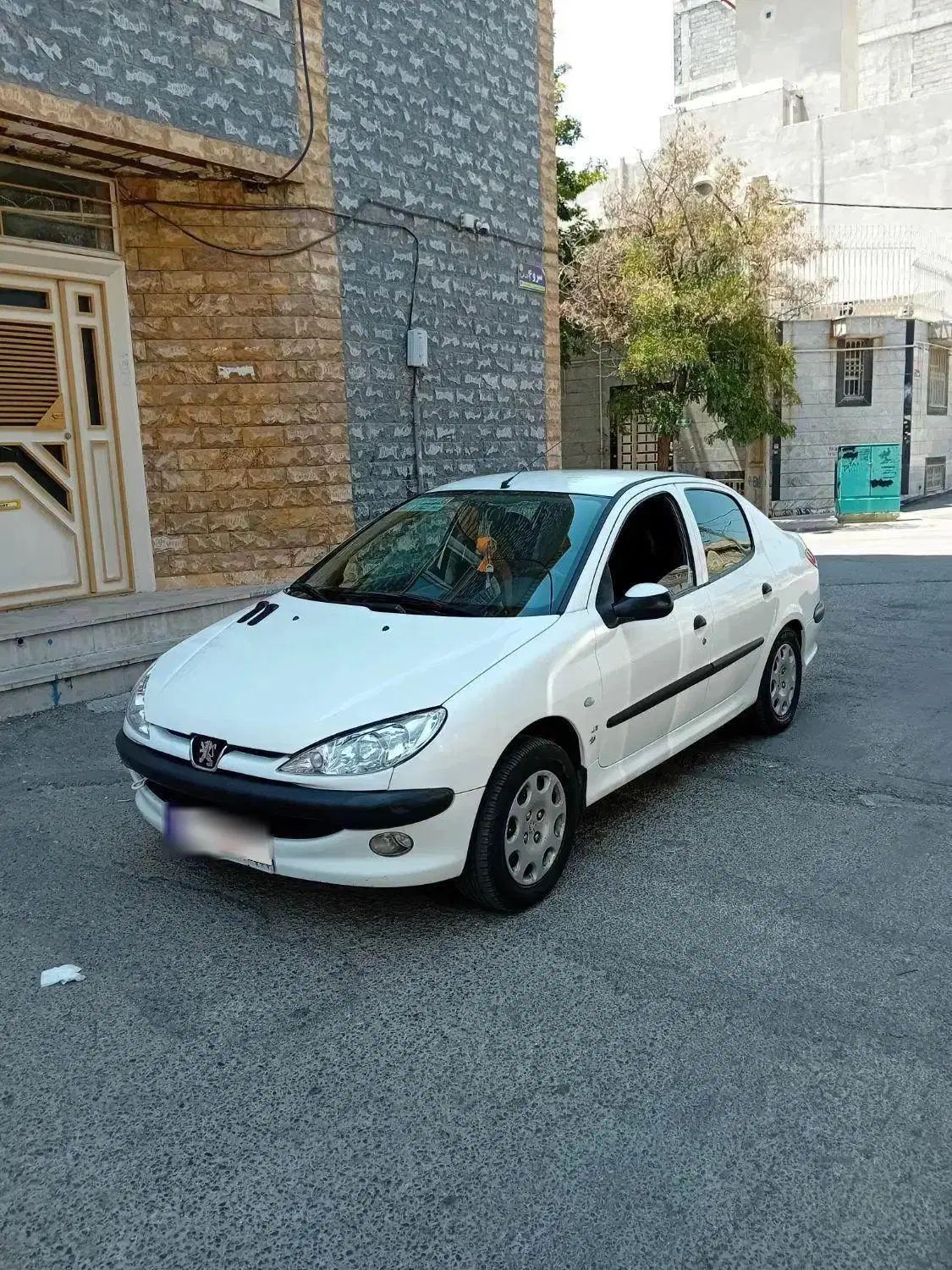 پژو ۲۰۶ صندوق دار v8 - 1393