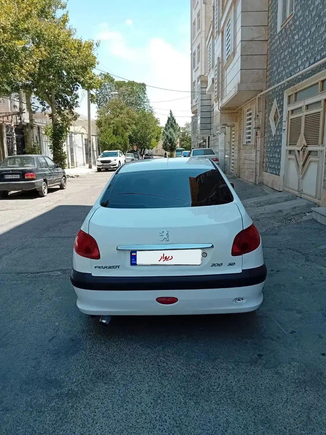 پژو ۲۰۶ صندوق دار v8 - 1393