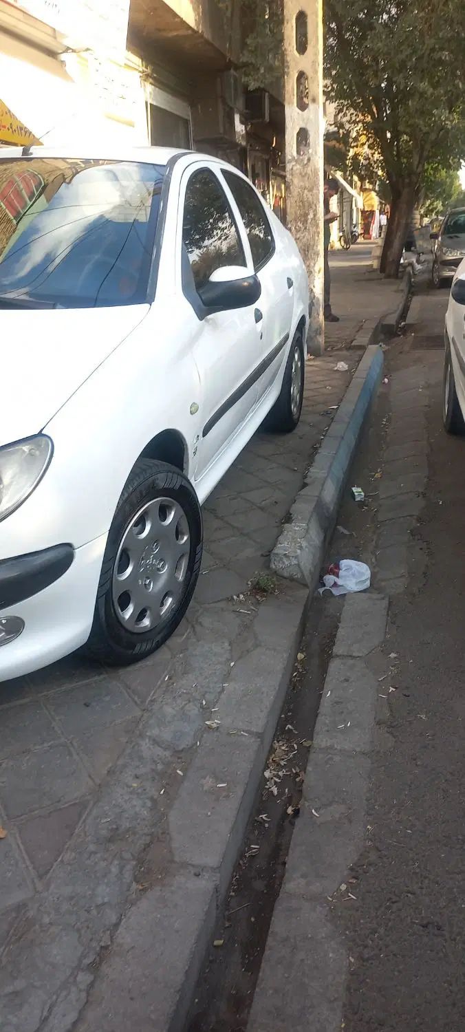 پژو ۲۰۶ صندوق دار v8 - 1393