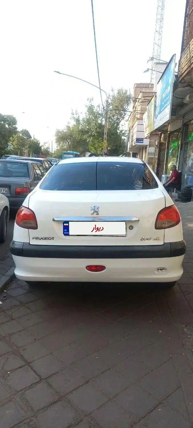 پژو ۲۰۶ صندوق دار v8 - 1393