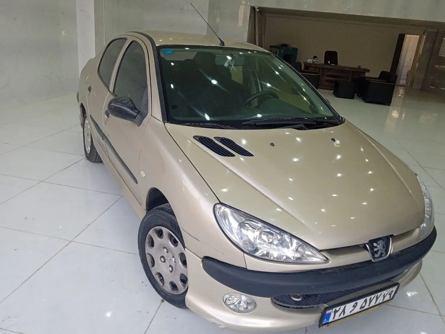 پژو ۲۰۶ صندوق دار v8 - 1385