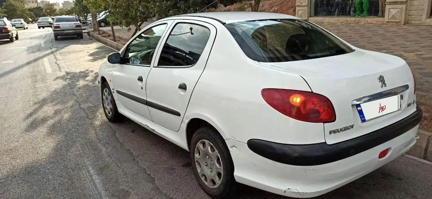 پژو ۲۰۶ صندوق دار v8 - 1396