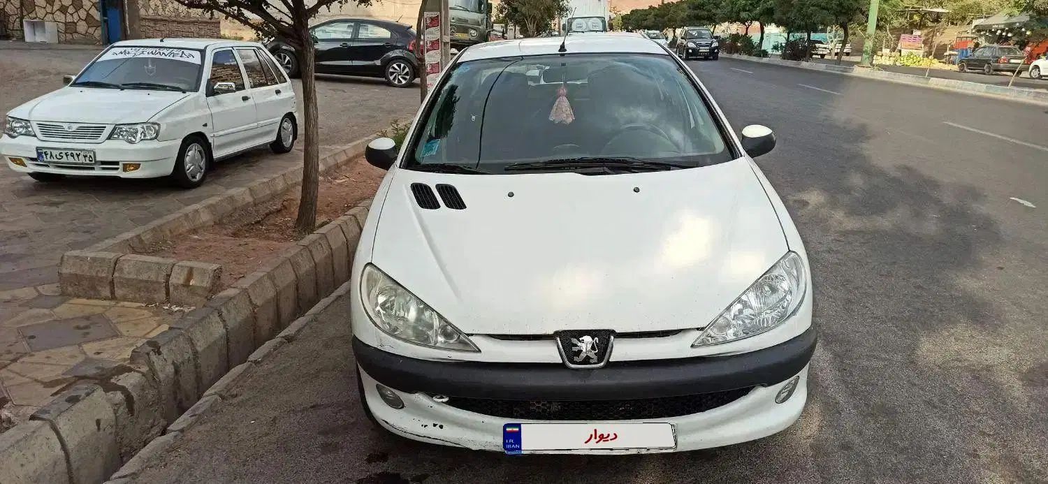 پژو ۲۰۶ صندوق دار v8 - 1396