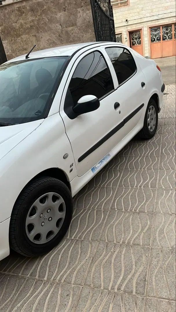 پژو ۲۰۶ صندوق دار v8 - 1390