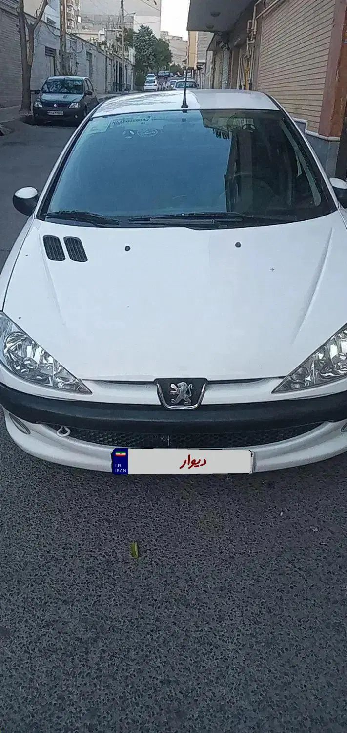 پژو ۲۰۶ صندوق دار v8 - 1393