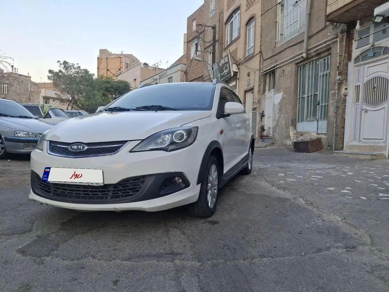 ام وی ام 315 هاچ بک اسپرت لاکچری - 1396