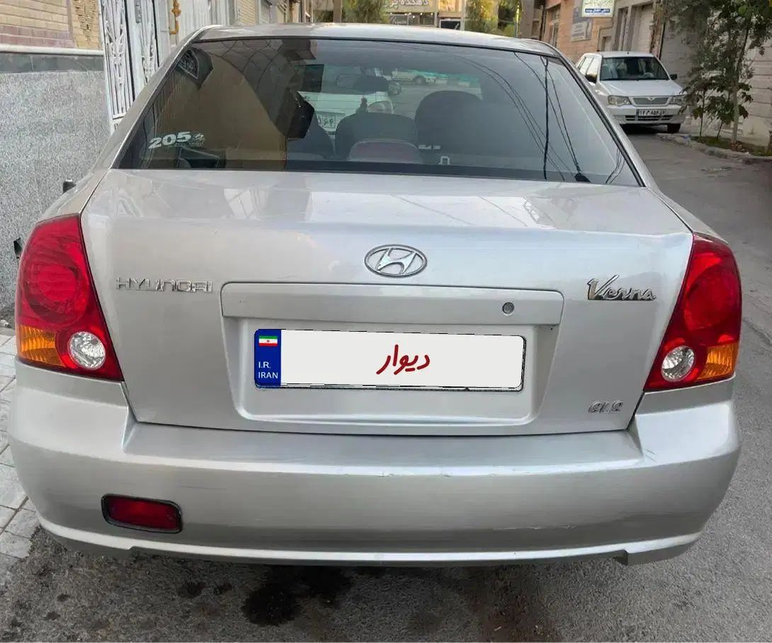 هیوندای ورنا دنده‌ ای - 1384