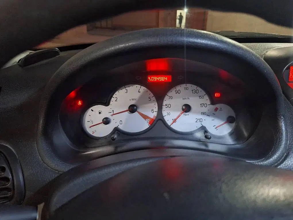 پژو ۲۰۶ صندوق دار v8 - 1399