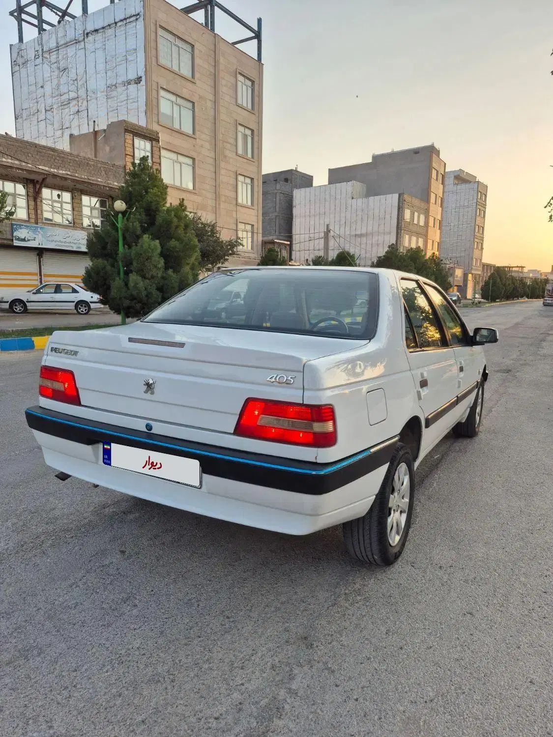 پژو 405 SLX بنزینی TU5 - 1391