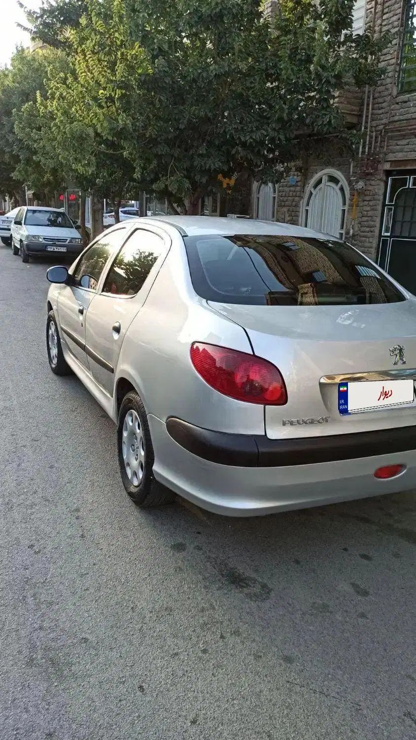 پژو ۲۰۶ صندوق دار v8 - 1386