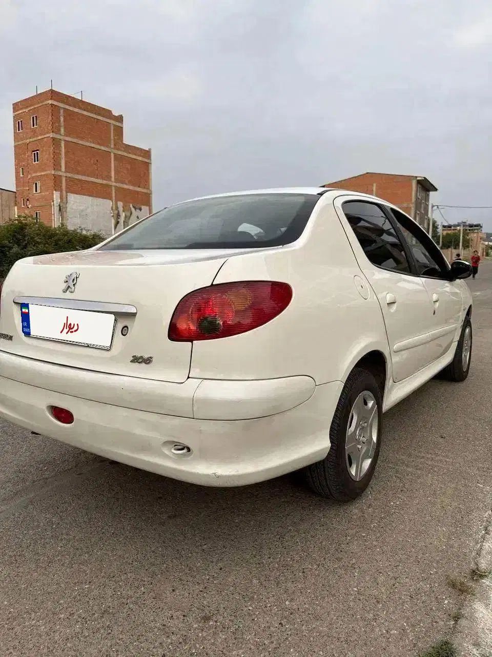 پژو ۲۰۶ صندوق دار v20 - 1389