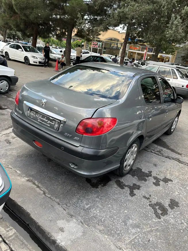 پژو ۲۰۶ صندوق دار v8 - 1392