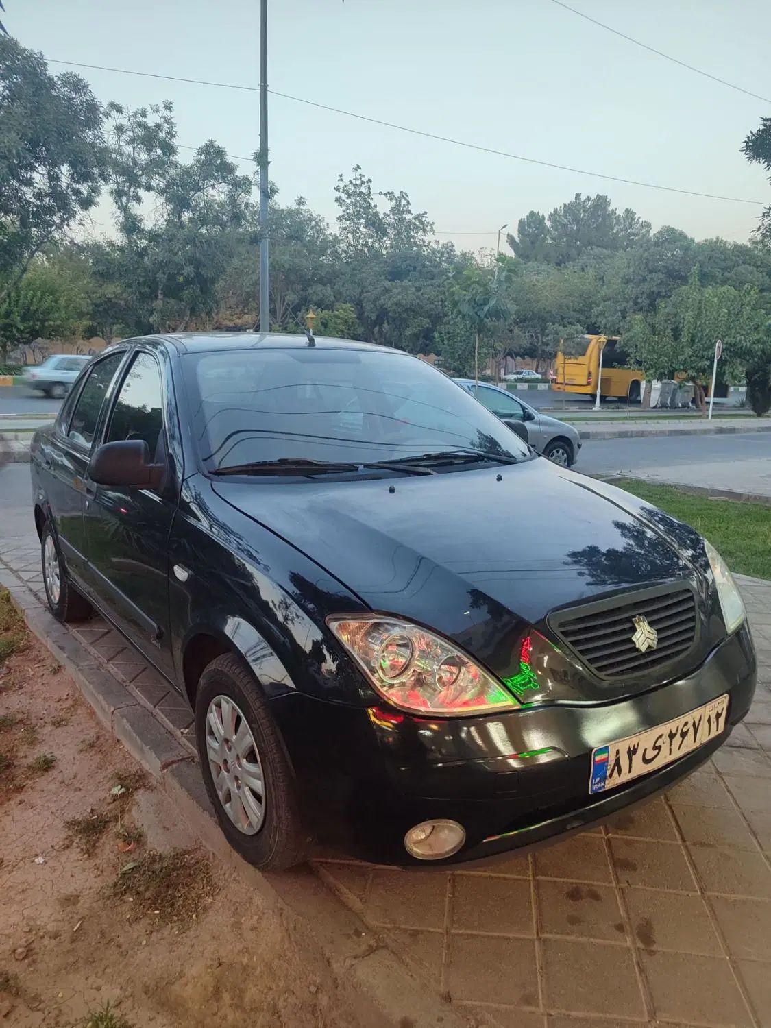 تیبا صندوق دار SX - 1393
