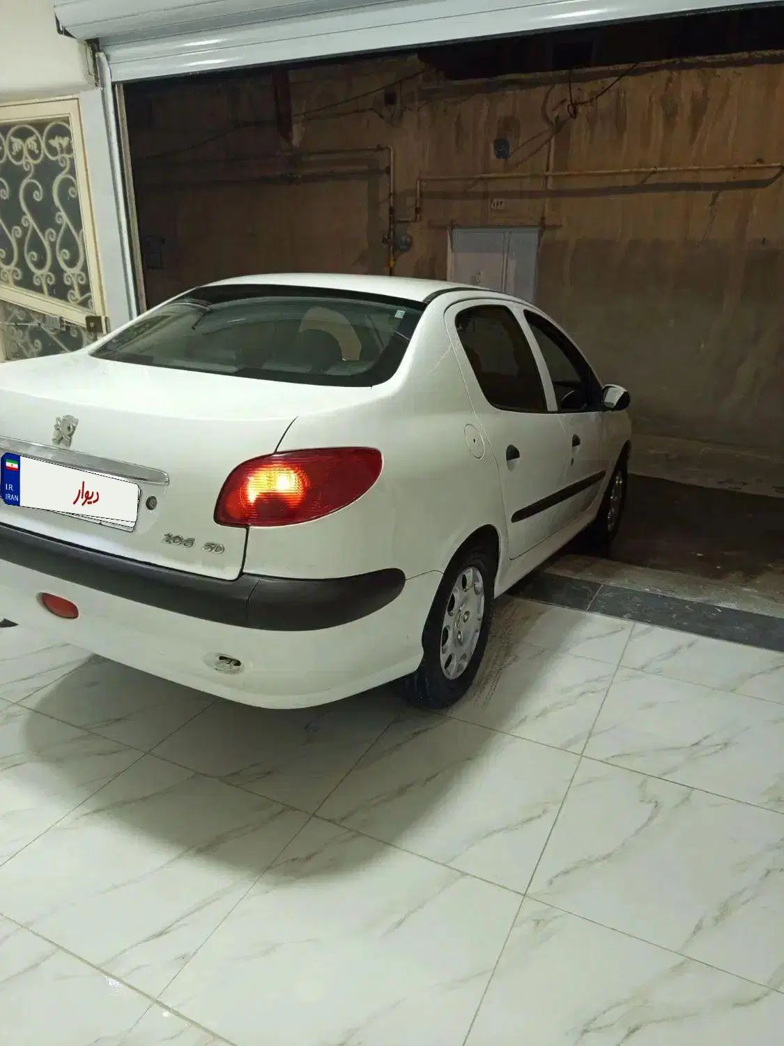 پژو ۲۰۶ صندوق دار v8 - 1391