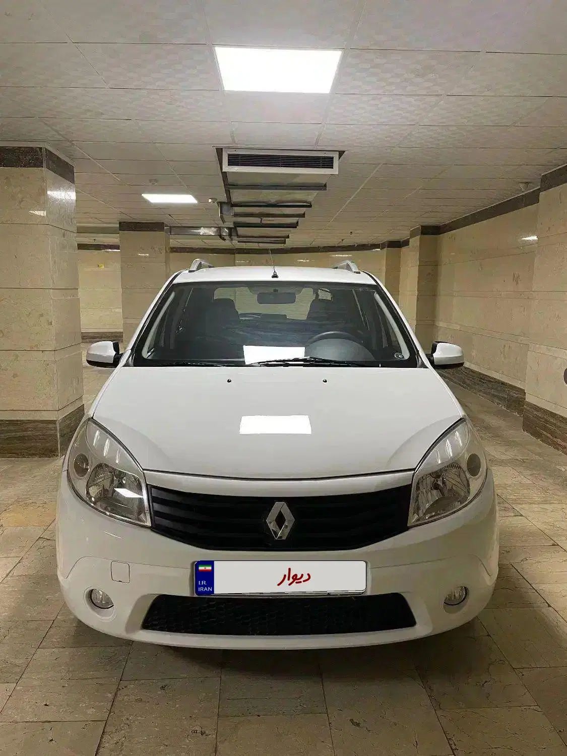 رنو ساندرو اتوماتیک - 1395
