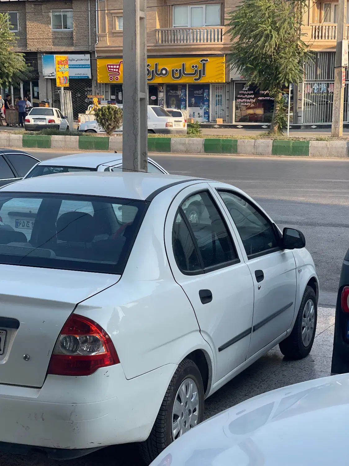 تیبا صندوق دار SX - 1400