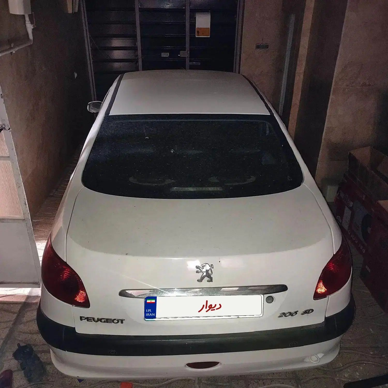 پژو ۲۰۶ صندوق دار v8 - 1395