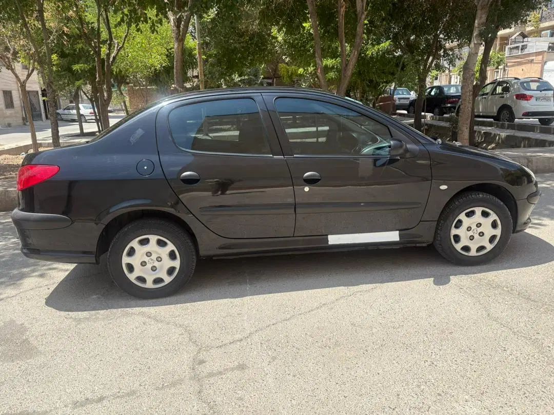 پژو ۲۰۶ صندوق دار v8 - 1395