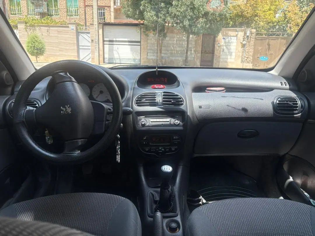 پژو ۲۰۶ صندوق دار v8 - 1395