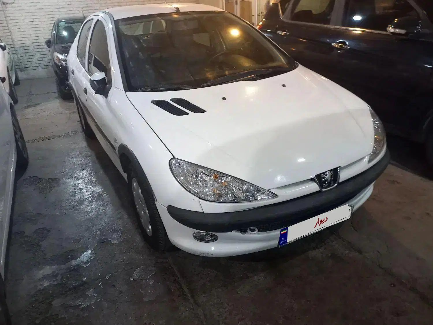 پژو ۲۰۶ صندوق دار v8 - 1393