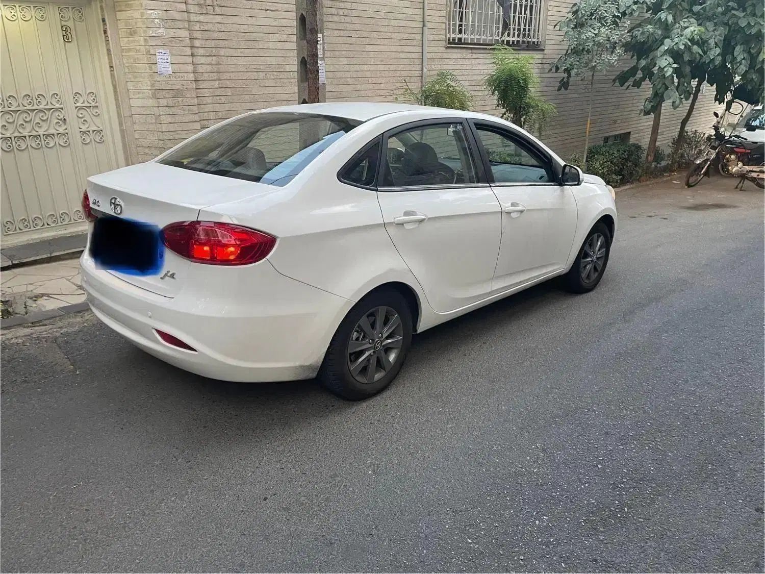 جک J4 اتوماتیک ساده - 1404